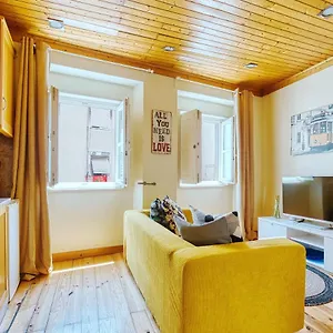https://lovelisbonapartments-duplex-2-alfama.hotels-lisbon-portugal.com